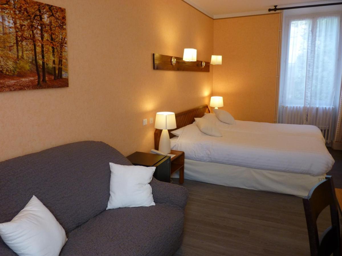 Logis Hotel Le Belle Rive Нажак Екстериор снимка